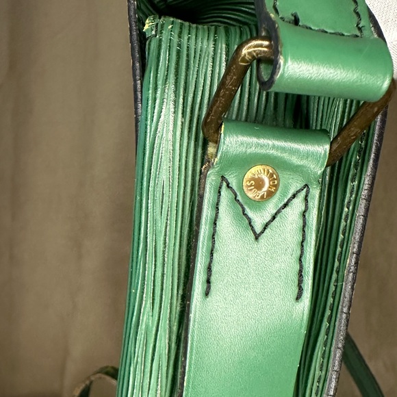 LV Green Epi Leather Crossbody - Picture 6 of 7